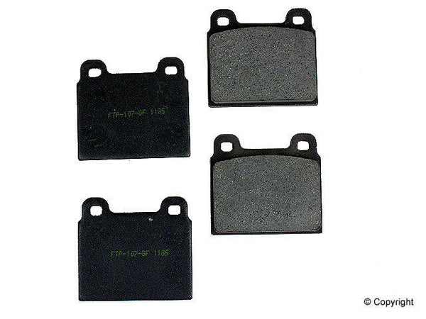 Front Disc Brake Pads Mercedes Benz 190 200 220 230 240